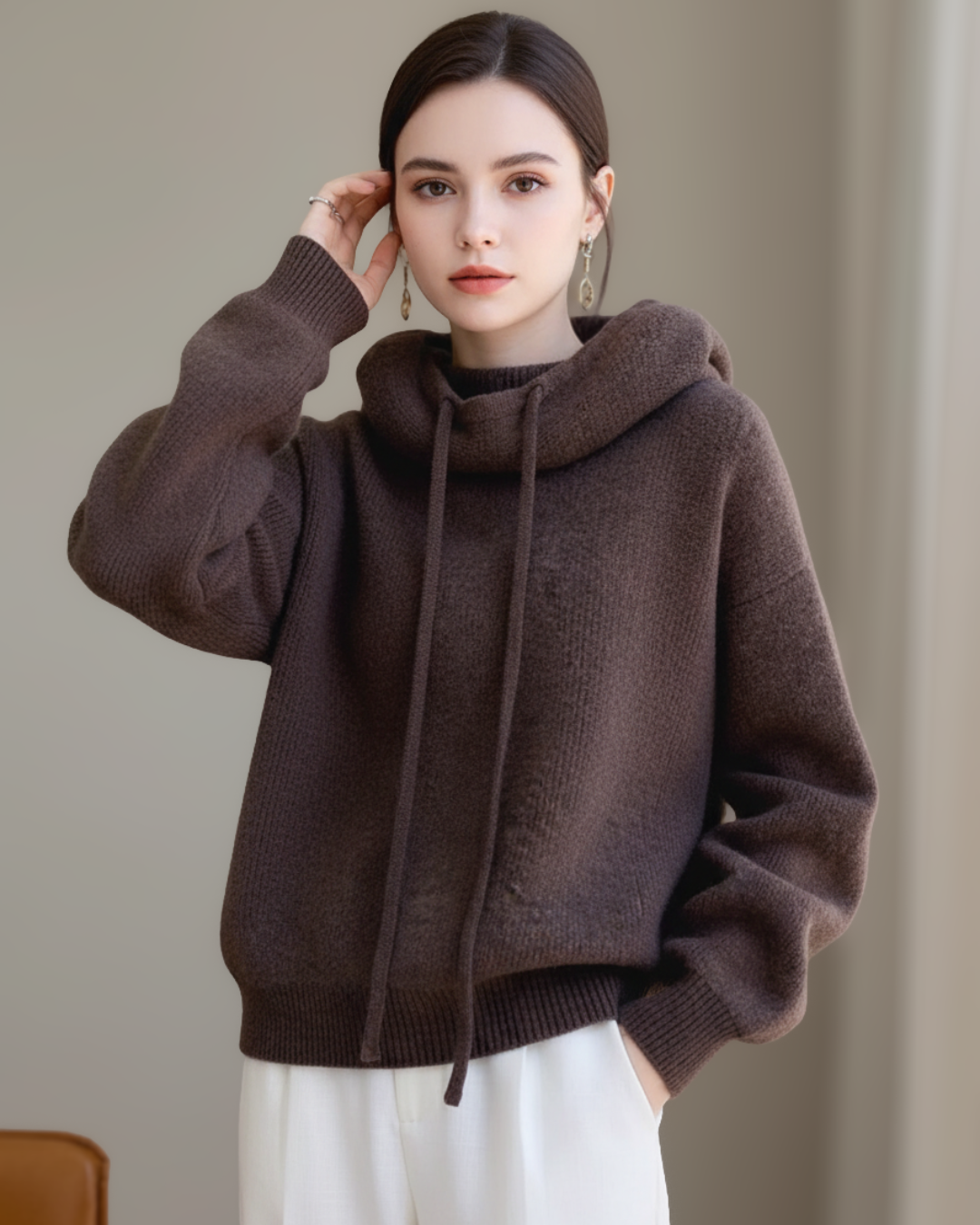 Elara Hooded Pullover